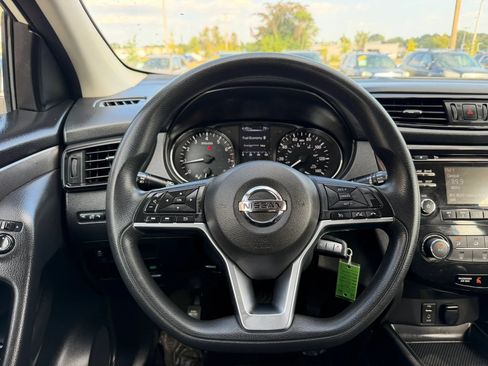 Used 2017 Nissan Rogue Sport S w/ S Appearance Package AWD/4WD image 23