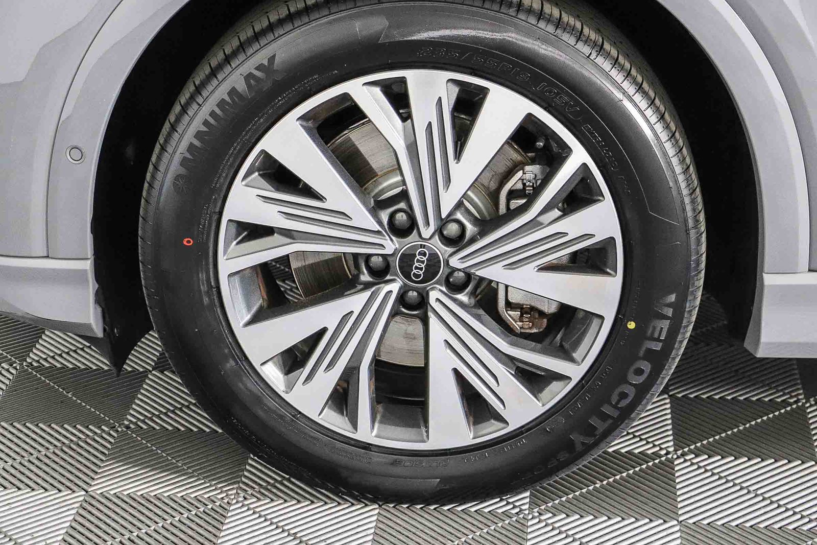 Used 2023 Audi Q4 e-tron Premium Plus w/ Premium Plus RWD image 11