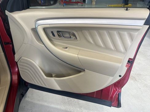 Used 2017 Ford Taurus SEL w/ Equipment Group 201A image 34