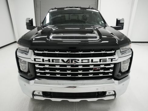 Used 2022 Chevrolet Silverado 2500 LTZ w/ LTZ Plus Package image 2