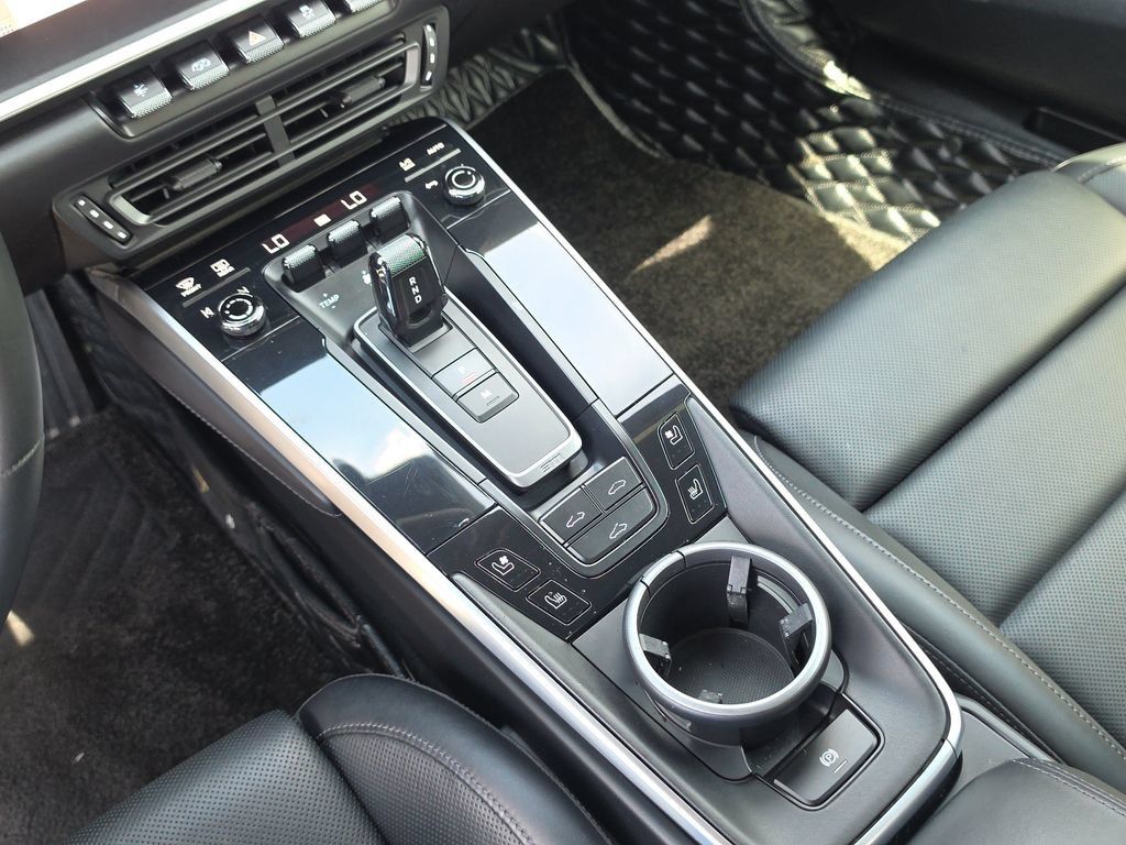 Certified 2021 Porsche 911 Turbo S AWD/4WD image 17