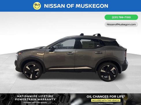 New 2026 Nissan Kicks SR w/ Cold Weather Package FWD image 4