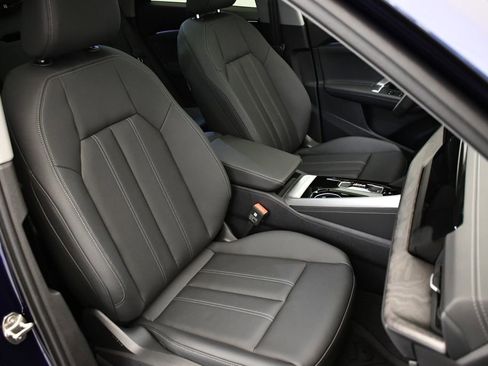 Certified 2025 Audi Q5 Premium w/ Convenience Package image 45