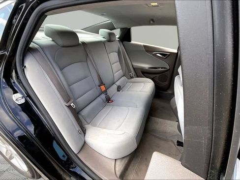 Used 2023 Chevrolet Malibu LS FWD image 17