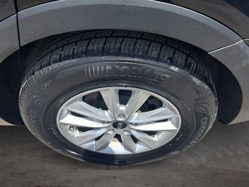 Used 2019 Kia Sorento L FWD image 18