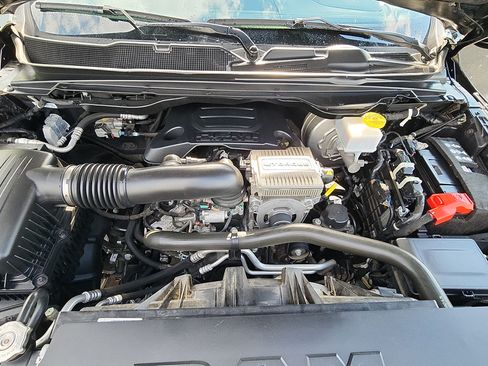 Used 2023 RAM 1500 Laramie AWD/4WD image 25