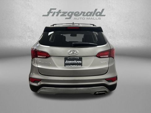 Used 2018 Hyundai Santa Fe Sport image 4