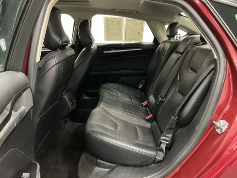 Used 2019 Ford Fusion Titanium AWD/4WD image 22