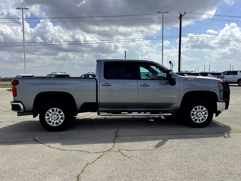 Used 2024 Chevrolet Silverado 2500 LT image 6