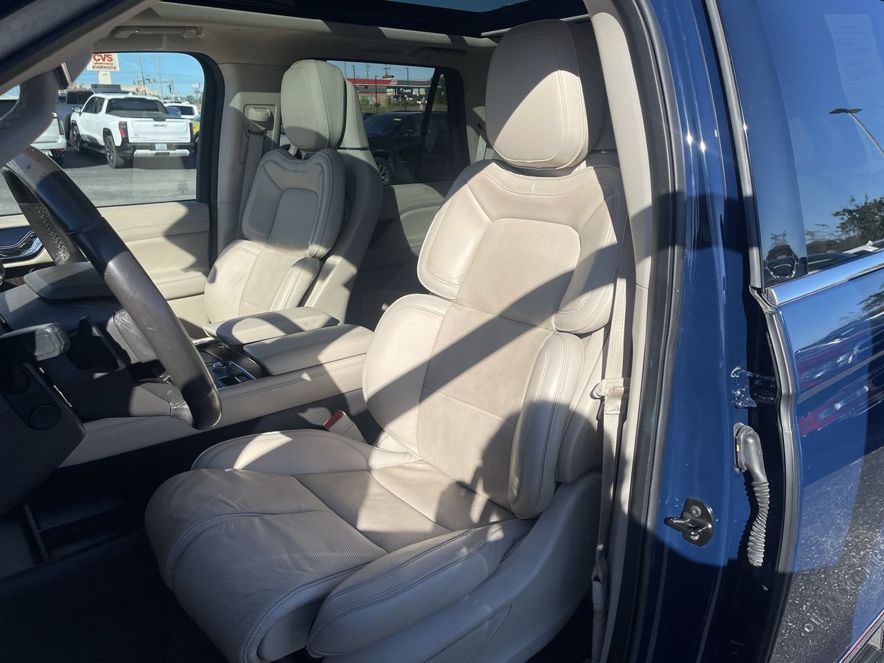 Used 2018 Lincoln Navigator Reserve w/ Technology Package AWD/4WD image 20