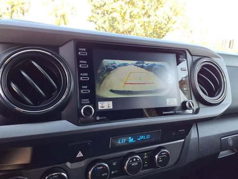 Used 2023 Toyota Tacoma TRD Off-Road w/ Advanced Technology Package image 18