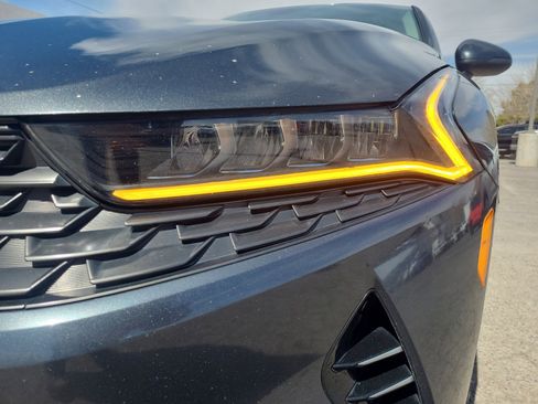 Used 2022 Kia K5 LXS image 9