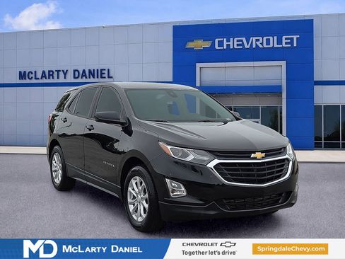 Used 2020 Chevrolet Equinox LS FWD image 1