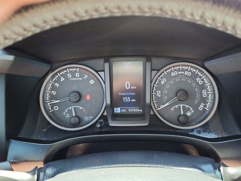 Used 2018 Toyota Tacoma TRD Sport AWD/4WD image 20