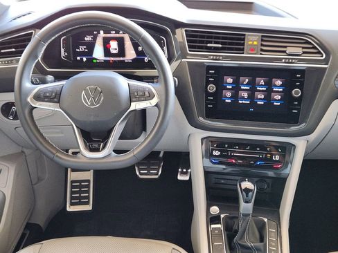 Used 2023 Volkswagen Tiguan SEL R-Line image 27