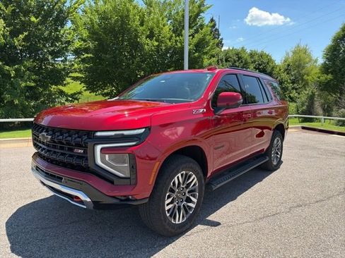Used 2025 Chevrolet Tahoe Z71 w/ Comfort Package AWD/4WD image 1