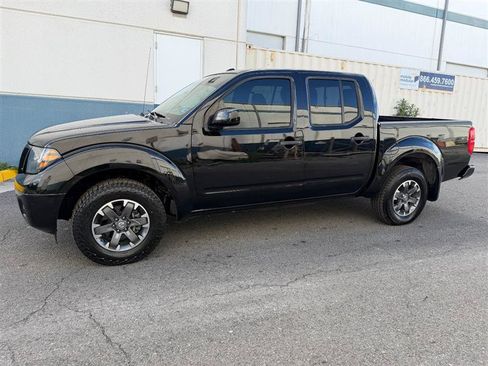 Used 2018 Nissan Frontier PRO-4X AWD/4WD image 6