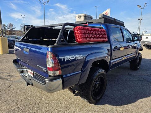 Used 2015 Toyota Tacoma PreRunner w/ TRD Off-Road Package image 5