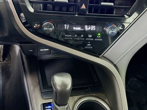 Certified 2022 Toyota Camry SE image 7