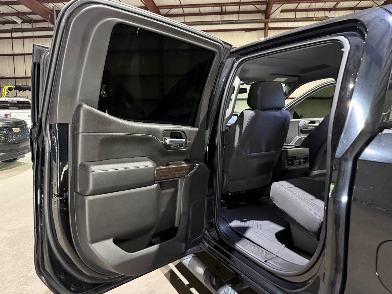 Used 2020 Chevrolet Silverado 1500 LT Trail Boss AWD/4WD image 16