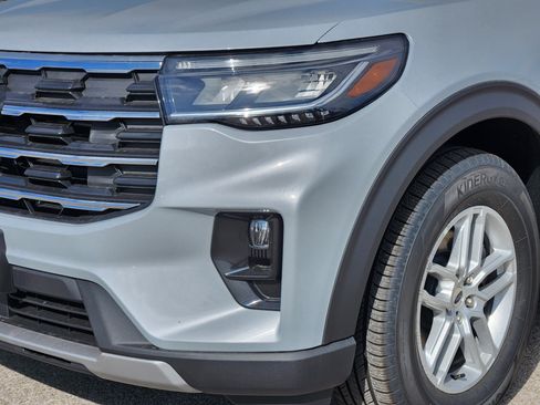 New 2026 Ford Explorer Active w/ Active Comfort Package RWD image 6