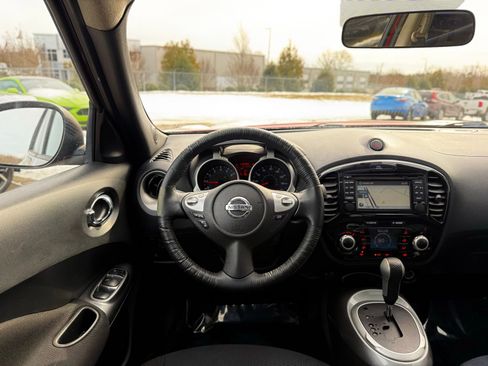 Used 2014 Nissan Juke SV w/ Navigation Package AWD/4WD image 29
