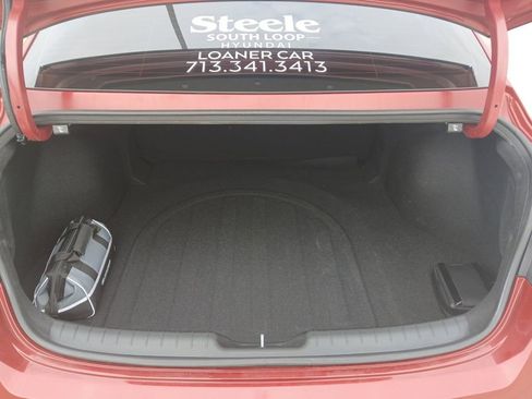 Used 2025 Hyundai Elantra Sport image 19