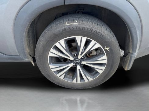 Used 2023 Nissan Rogue SV w/ SV Premium B Package FWD image 33