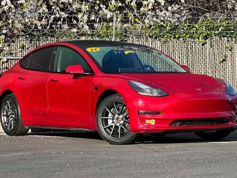 Used 2022 Tesla Model 3 Long Range image 2