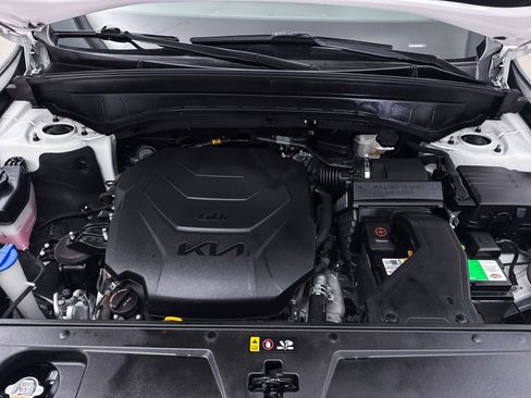 Used 2022 Kia Telluride LX FWD image 12