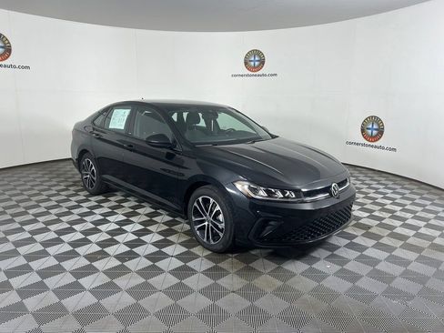 Used 2025 Volkswagen Jetta Sport FWD image 14