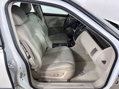 Used 2008 Cadillac DTS w/ Sun And Sound Package FWD image 6