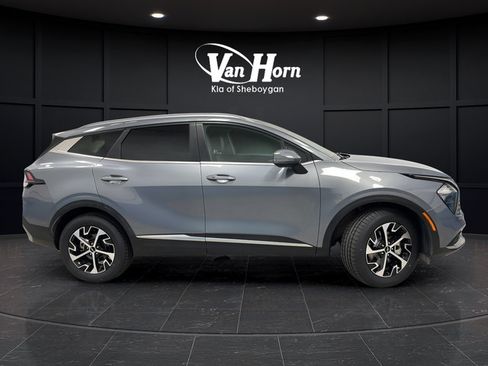 Used 2023 Kia Sportage EX AWD/4WD image 8