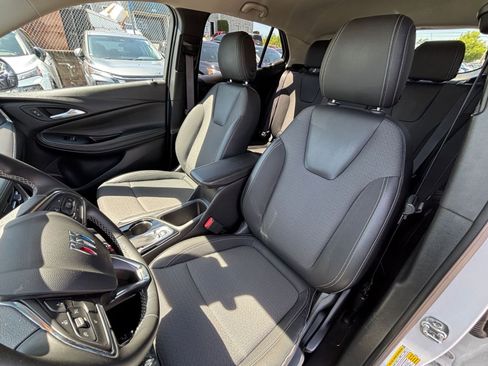 Used 2025 Buick Encore GX Preferred FWD image 35
