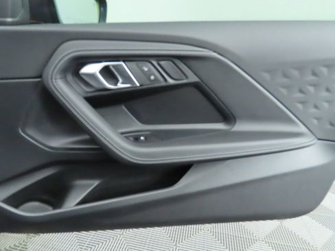 Used 2025 BMW 230i Coupe w/ Convenience Package image 26