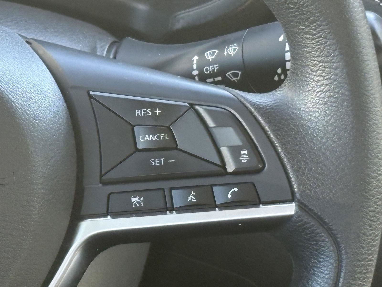Used 2024 Nissan Sentra SV FWD image 9