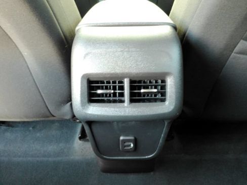 Used 2023 Chevrolet Equinox LS w/ LS Convenience Package FWD image 23