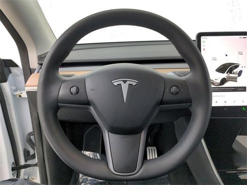 Used 2020 Tesla Model Y Performance image 28