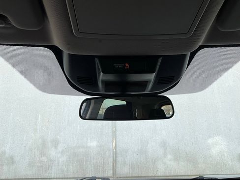 Used 2025 Nissan Rogue SV image 18