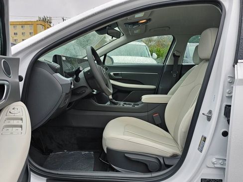 New 2025 Hyundai Sonata SE image 16