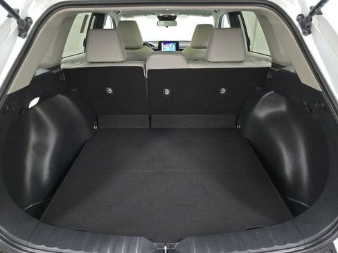 Used 2023 Toyota Corolla Cross LE image 15