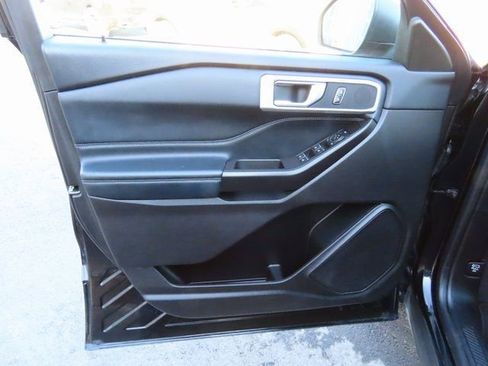 Used 2020 Ford Explorer XLT w/ Equipment Group 202A image 24