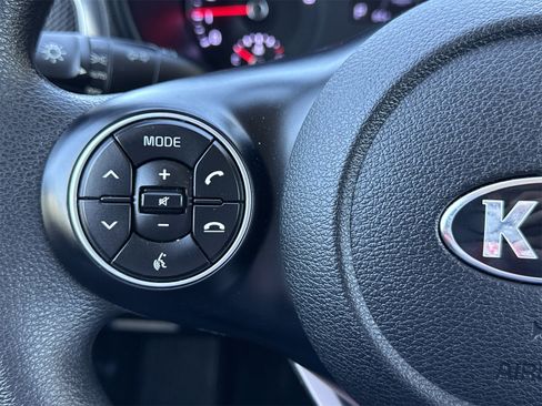 Used 2020 Kia Soul S image 18