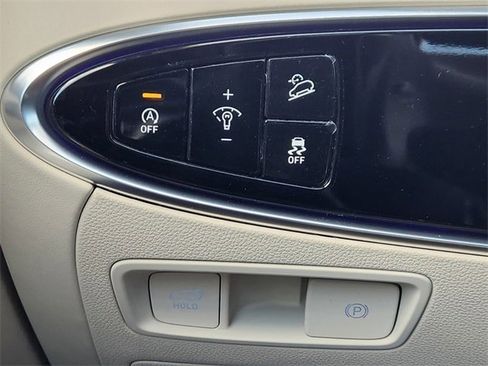 Used 2025 Genesis GV70 3.5T Sport w/ Sport Advanced Package image 16