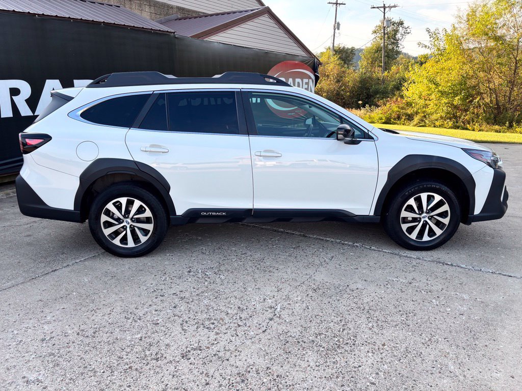 Used 2024 Subaru Outback Premium AWD/4WD image 8