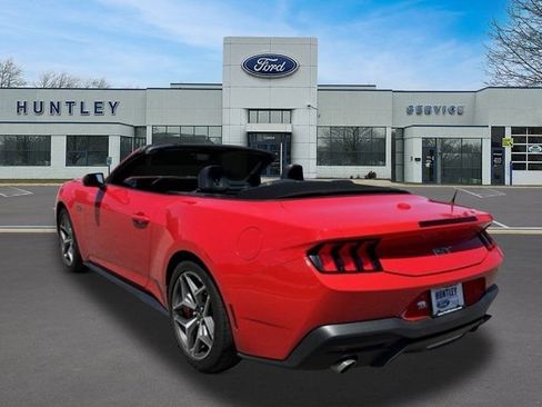 Used 2025 Ford Mustang GT Premium w/ GT Performance Package RWD image 4