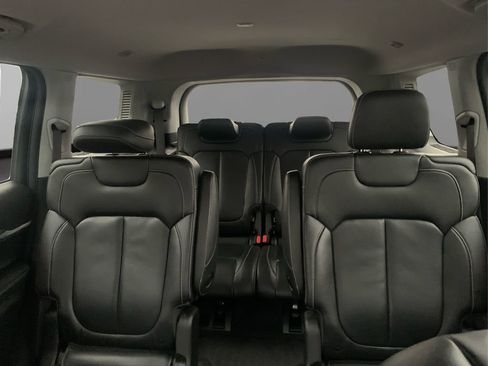 Used 2022 Jeep Grand Cherokee L Limited image 18