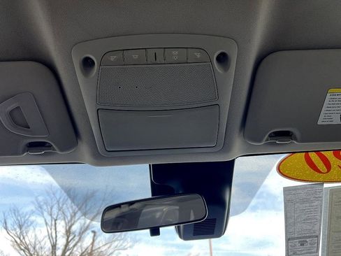 Used 2020 Nissan Rogue Sport S image 26