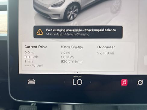 Used 2023 Tesla Model Y Long Range AWD/4WD image 27