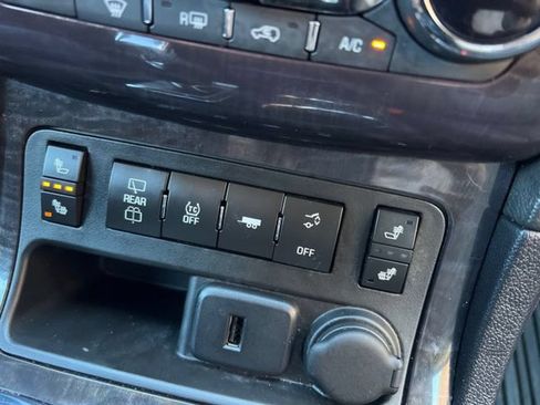 Used 2016 Buick Enclave Leather w/ Trailering Package AWD/4WD image 25